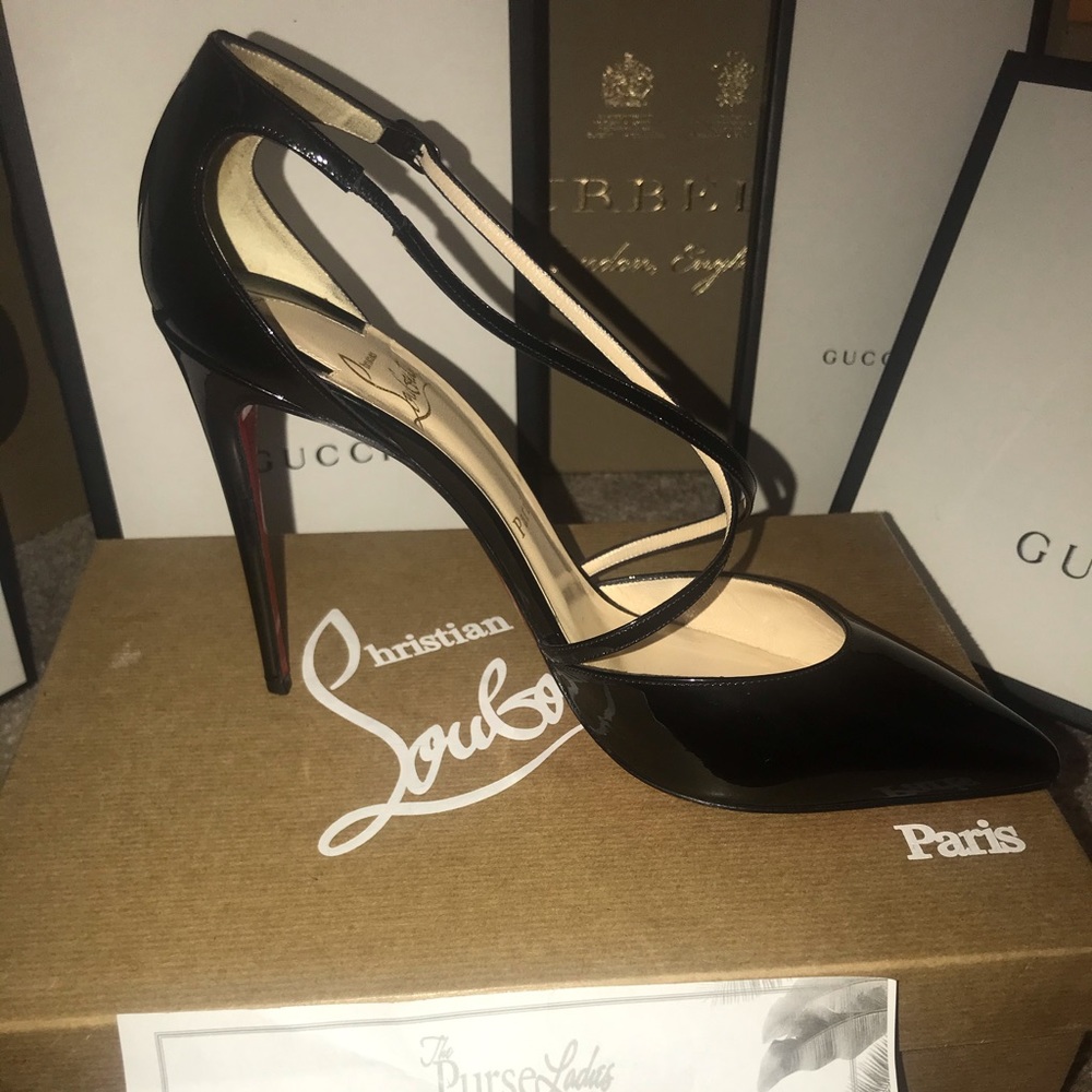 Christian Louboutin Black Patent Leather Pointed Toe Pumps with Red Soles - Picture 6 of 14